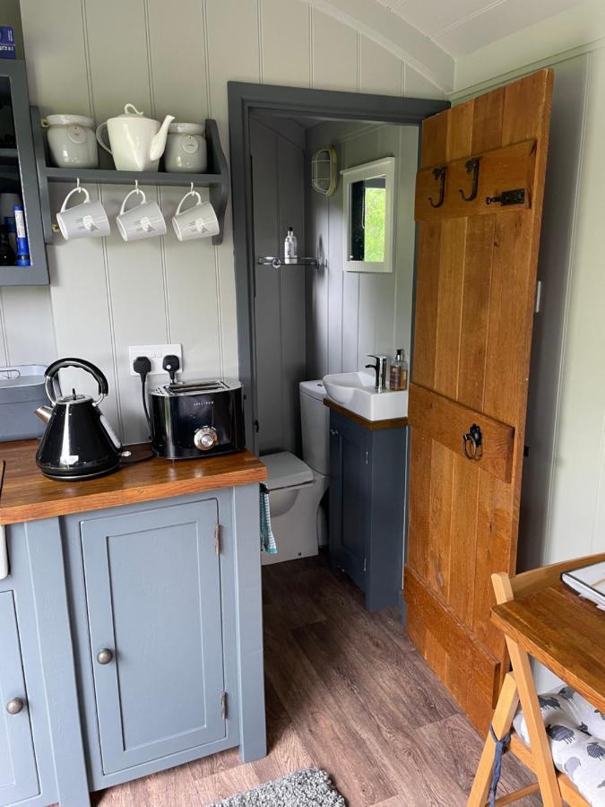 Greatwood Shepherds Hut Battle Exteriör bild